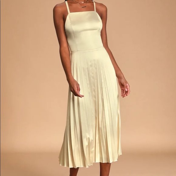 Lulus Dresses & Skirts - Lulus Champagne Satin Pleated Dress Small